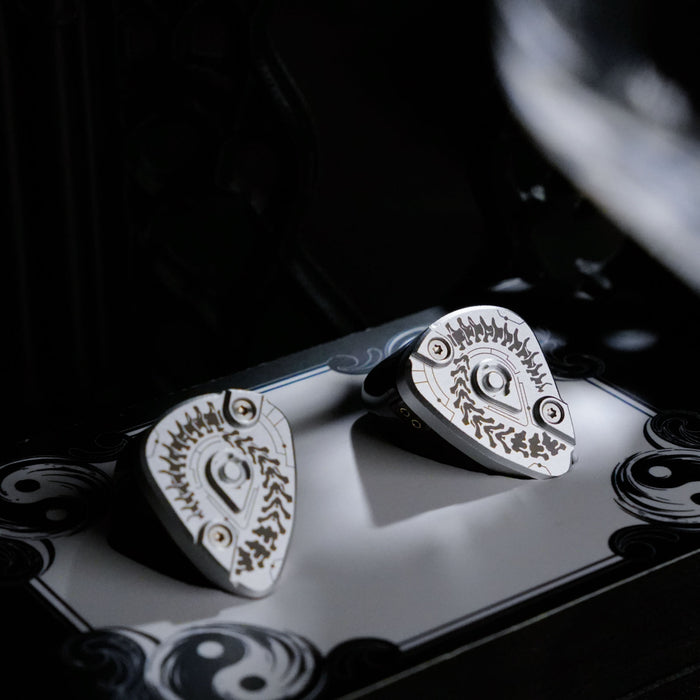 HE BULIANSHI 1DD+ 4BA Hybrid Configuration HiFi In Ear Earphones Detachable Cable with 2in1 Plug Rich Accessories Set